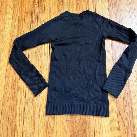 Lululemon Shirt Womens XS 2-4 Floral Textured Rest Less Long Sleeve Top Black - Picture 4 of 7